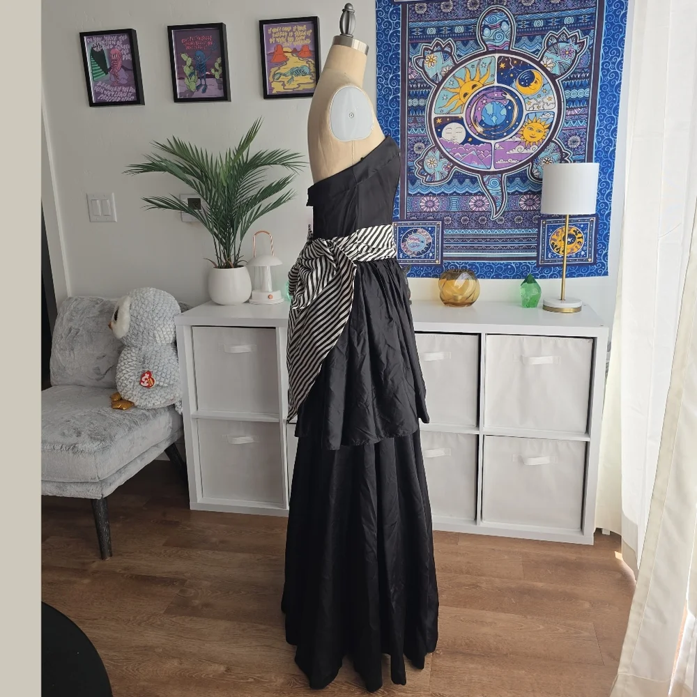 Vintage 80s Gunne Sax by Jessica McClintock Strapless Tiered Gown w Bow US 9 - Picture 3 of 16